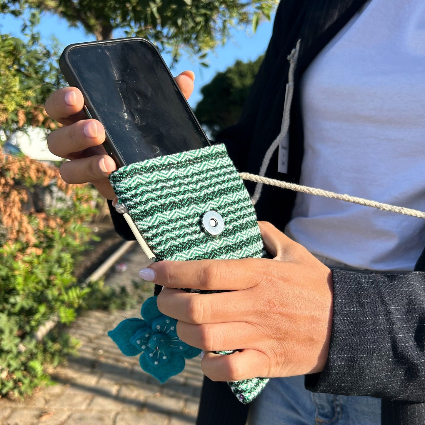 Phone Holder Bag Stripes Green - flower decor