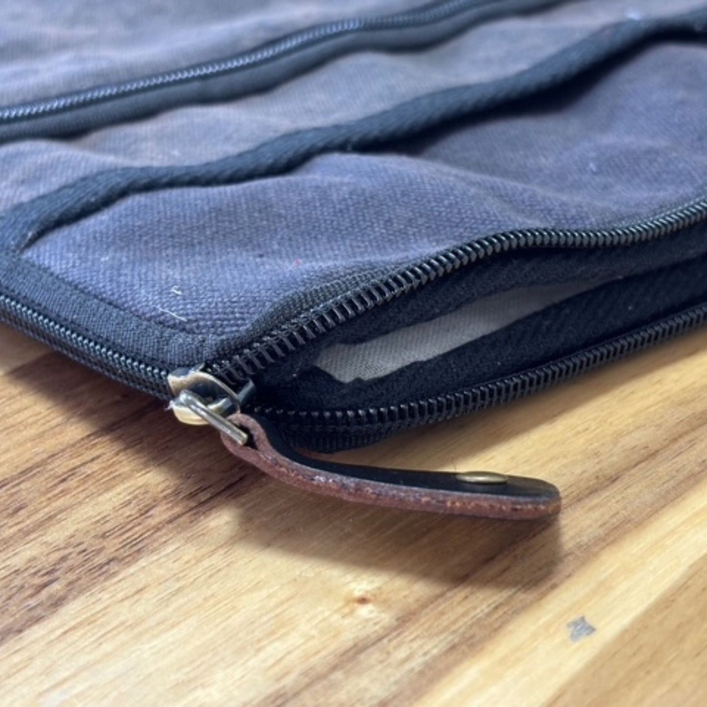 Stonewash Travel Laptop Pouch - Charcoal