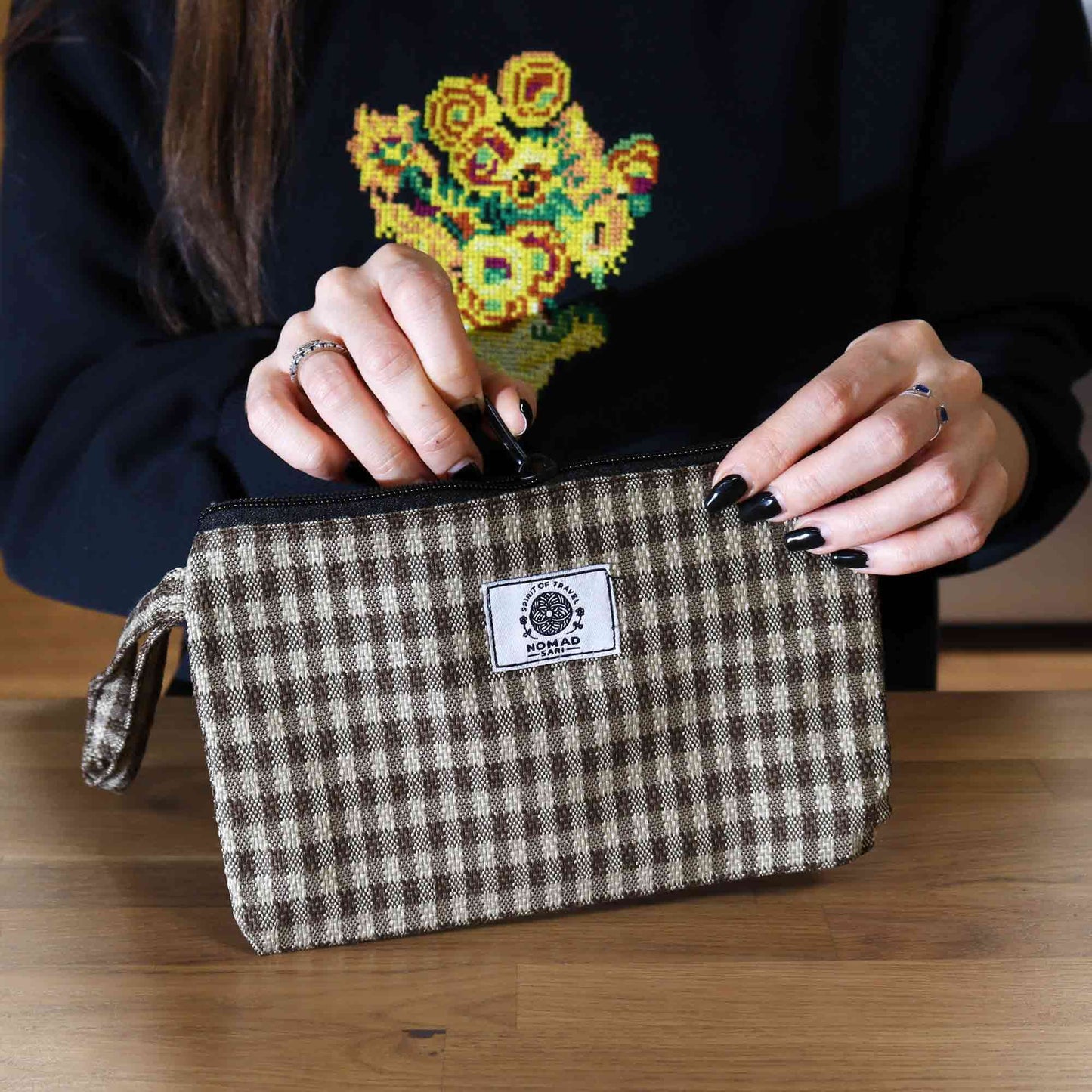 Soft & Natural Handy Gift Pouches & Loop - (assorted materials) -20x13cm